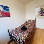 Апартаменты Entire Home, 3 Bedrooms Garden Strijp Within Ring Эйндховен