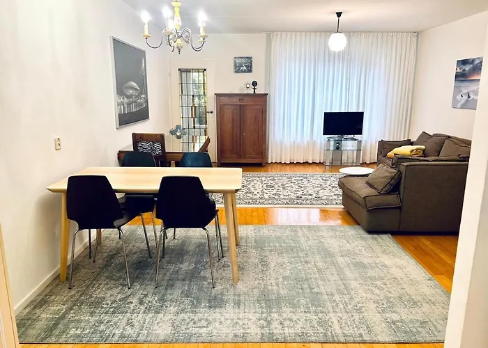 Entire Home, 3 Bedrooms Garden Strijp Within Ring Lägenhet Eindhoven