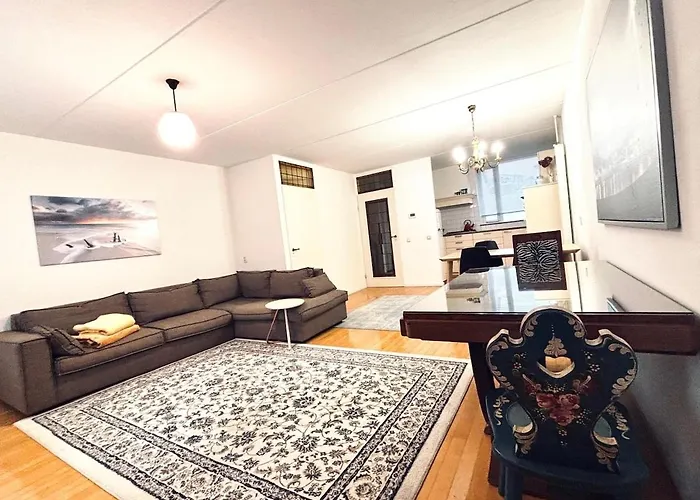 Lägenhet Entire Home, 3 Bedrooms Garden Strijp Within Ring