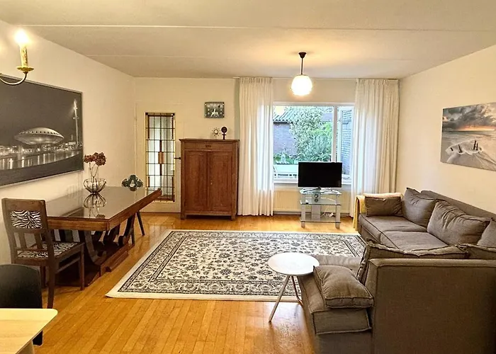 Entire Home, 3 Bedrooms Garden Strijp Within Ring *